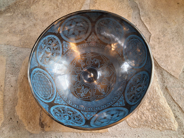 Bowl 921: 10.5" Thangka Art Work Himalayan Singing Bowl 141 Hz C#3+30
