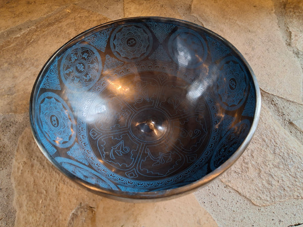 Bowl 938: 10" Thangka Art Work Himalayan Singing Bowl 149 Hz D3+25