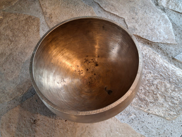 Bowl 901: 6.75" Antique Pedestal Himalayan Singing Bowl 287/296 HZ D4-40/D4+14
