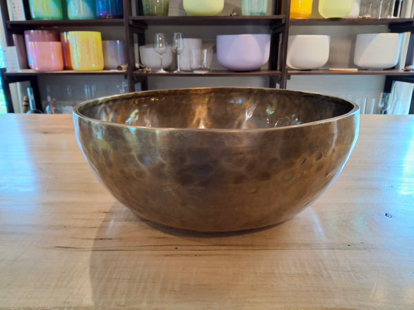 Bowl 934: 15.25" Tiger Finish Himalayan Singing Bowl 76.2 HZ D#2-36